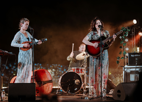 Fotografija 24 - Nina Romić na Baroneu Djevojkom iz mog kraja rastjerala buru