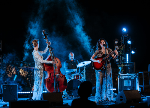 Fotografija 26 - Nina Romić na Baroneu Djevojkom iz mog kraja rastjerala buru