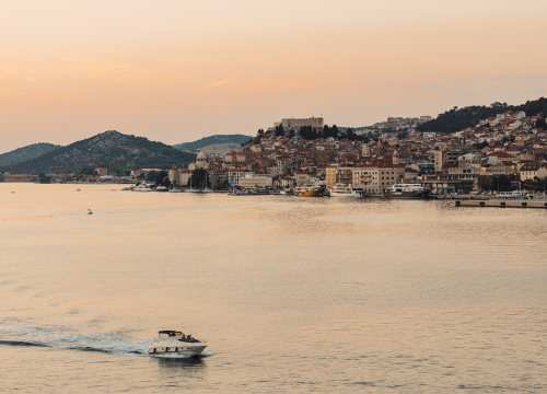 Fotografija 2 - Tople ljetne noći začinite dobrim provodom u Roof Baru by Moet & Chandon u D-Resortu!