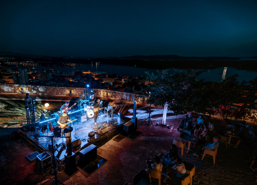 Ivan Pešut svirao od laganih balada do zagrijavanja za techno party na Martinskoj