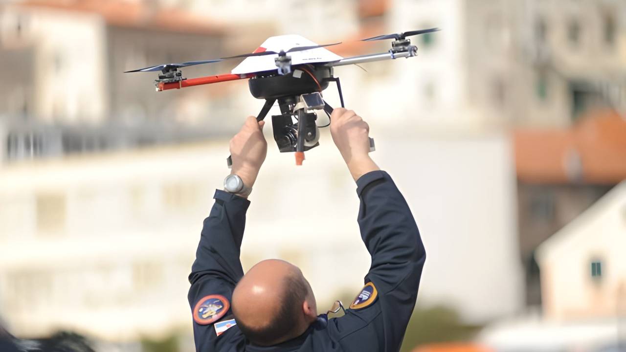 Ne dižite dronove! Takvi letovi direktno ugrožavaju živote naših pilota kanadera