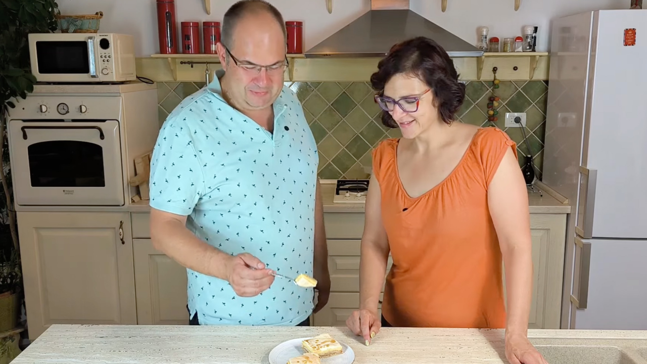 Obiteljska kužina by Ivo Kronja: Ljetni kolač našeg djetinjstva