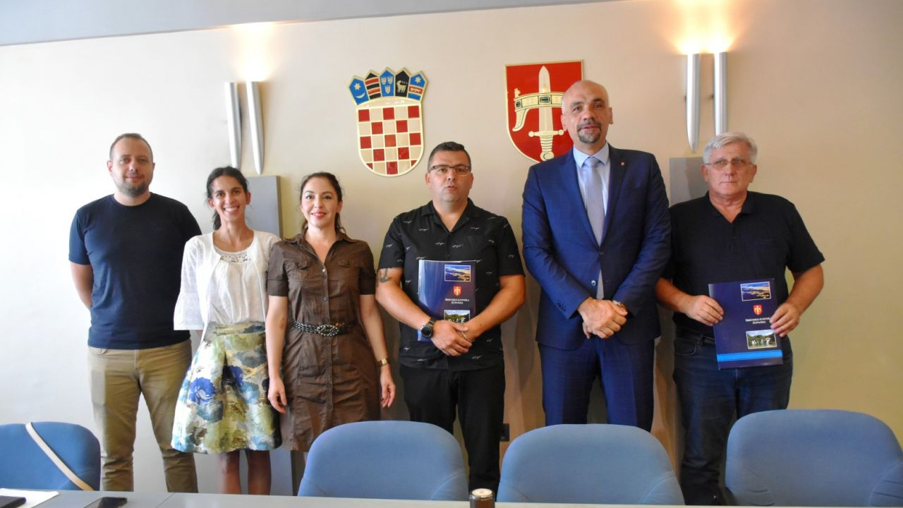 Naša županija  prva u Hrvatskoj potpisala ugovor o javnom linijskom prijevozu