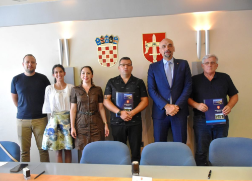 Naša županija  prva u Hrvatskoj potpisala ugovor o javnom linijskom prijevozu