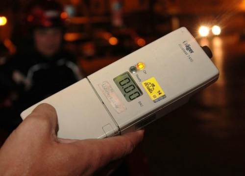 U Vodicama vozač (69) odbio alkotest i pokušao pobjeći, policija ga privela