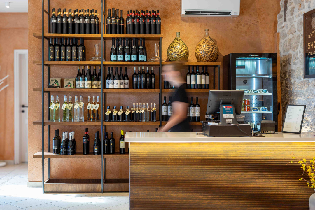 Provedite ugodne večeri na terasi restorana Mlin Montanari uz svirke uživo