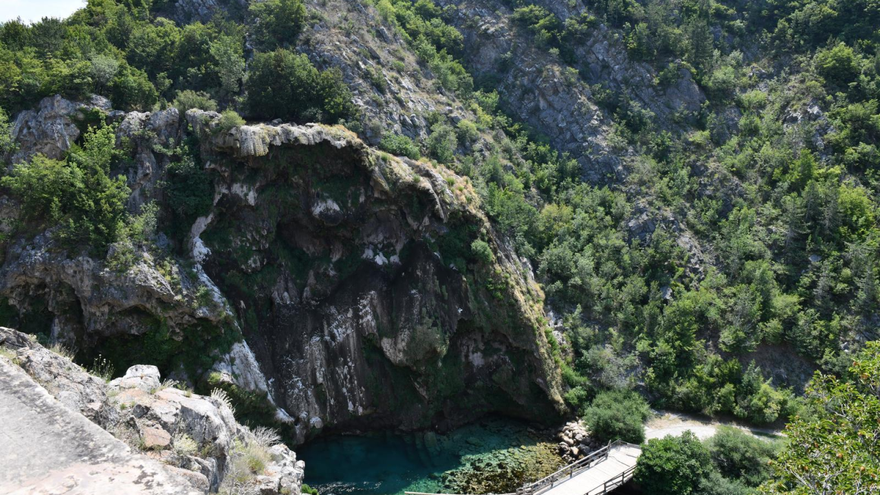 Presušio slap Krčić i otkrio uistinu čarobne prizore