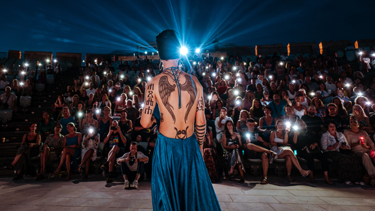 Božo Vrećo nasmijao, rasplakao i rasplesao publiku na sv. Mihovilu