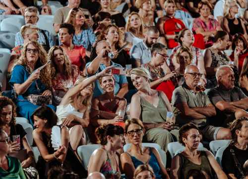 Fotografija 12 - Božo Vrećo nasmijao, rasplakao i rasplesao publiku na sv. Mihovilu