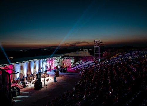 Fotografija 19 - Božo Vrećo nasmijao, rasplakao i rasplesao publiku na sv. Mihovilu