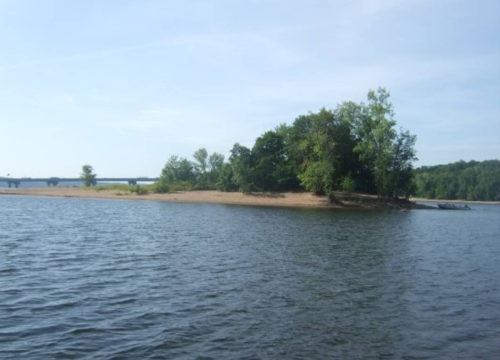 Prijatelji prodaju 'party' otok dvjesto puta skuplje nego su ga platitli