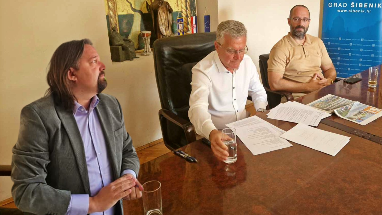 Restović se čudi, veli da Burić dosad nije išao nisko kao jučer, nakon djelovanja slučajnih kupača