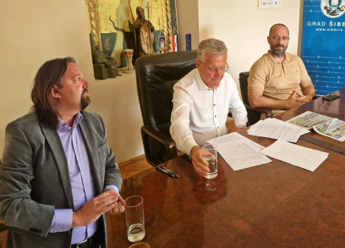 Restović se čudi, veli da Burić dosad nije išao nisko kao jučer, nakon djelovanja slučajnih kupača