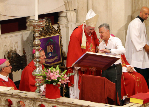 Fotografija 11 - Biskup Ivas proslavio šezdesetu obljetnicu svećeništva