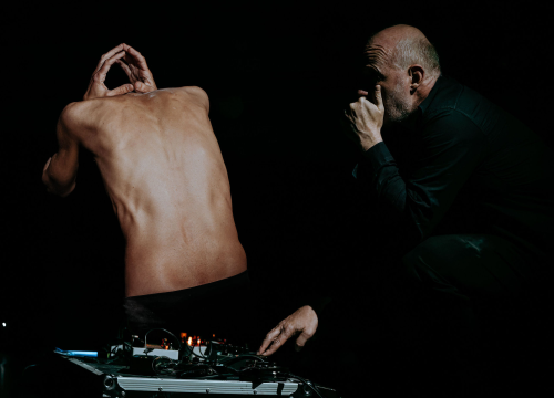 Fotografija 6 - Anatomija zagrljaja i preispitivanje percepcije vlastitog tijela na tvrđavi Barone