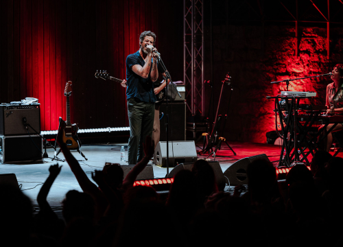 Fotografija 10 - Devendra Banhart na sv.Mihovilu rasplesao publiku već prvom pjesmom: 'Ovo mjesto je pravi dragulj'