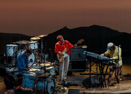 Fotografija 13 - Devendra Banhart na sv.Mihovilu rasplesao publiku već prvom pjesmom: 'Ovo mjesto je pravi dragulj'