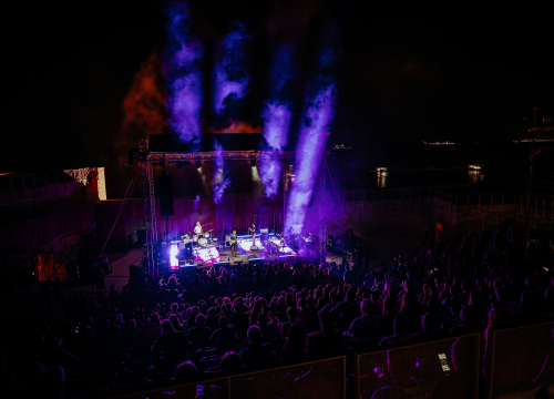 Fotografija 16 - Devendra Banhart na sv.Mihovilu rasplesao publiku već prvom pjesmom: 'Ovo mjesto je pravi dragulj'