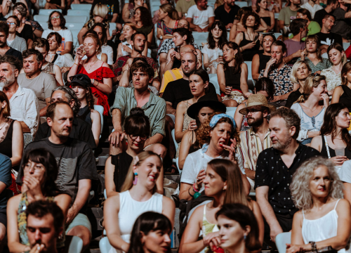 Fotografija 7 - Devendra Banhart na sv.Mihovilu rasplesao publiku već prvom pjesmom: 'Ovo mjesto je pravi dragulj'