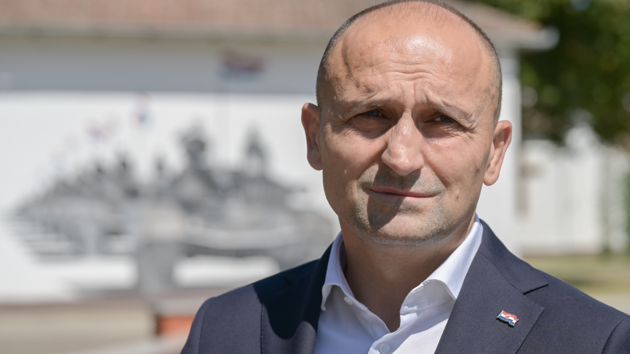 Ministar Anušić obići će požarište na skradinskom području