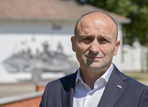 Ministar Anušić obići će požarište na skradinskom području