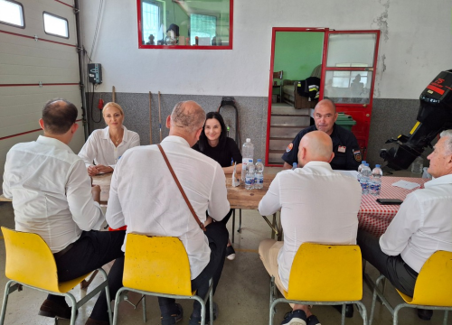 Fotografija 5 - Ministrica Marija Vučković obišla opožareno područje NP Krka i skradinskog zaleđa