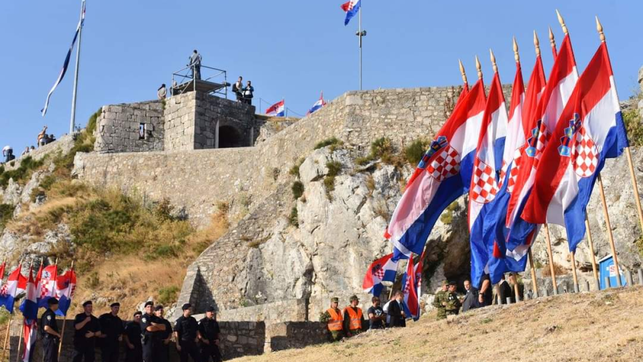 Ususret Danu pobjede: Plaća u Kninu 26 posto manja od državnog prosjeka