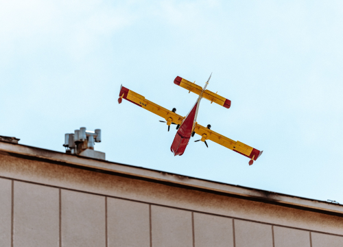 Fotografija 16 - Požar i dalje aktivan, no pod kontrolom je vatrogasaca: Izgorjela je površina od oko 3,5 hektara