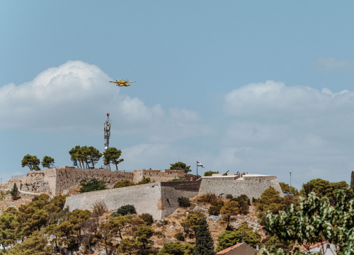 Fotografija 19 - Požar i dalje aktivan, no pod kontrolom je vatrogasaca: Izgorjela je površina od oko 3,5 hektara