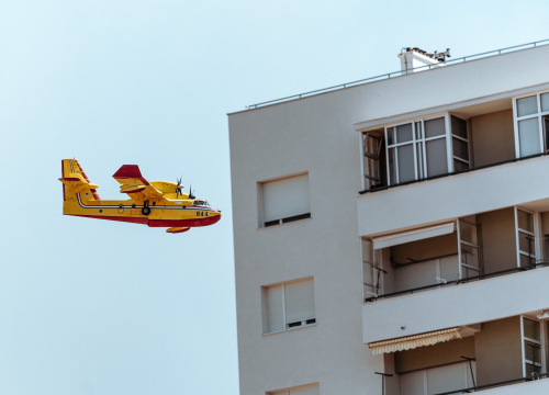 Fotografija 18 - Požar i dalje aktivan, no pod kontrolom je vatrogasaca: Izgorjela je površina od oko 3,5 hektara