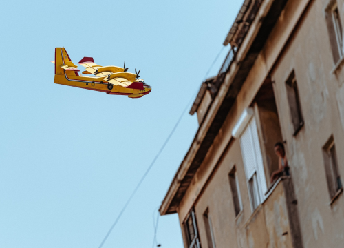 Fotografija 20 - Požar i dalje aktivan, no pod kontrolom je vatrogasaca: Izgorjela je površina od oko 3,5 hektara