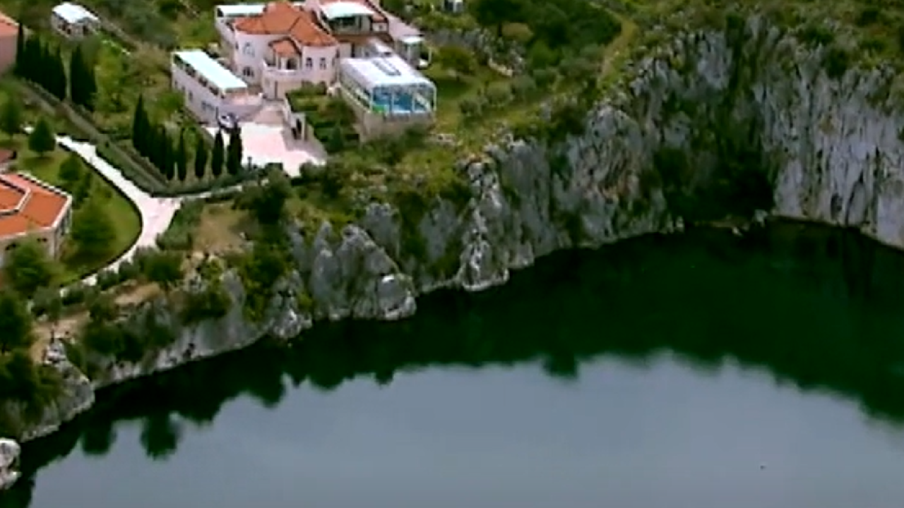 Upitna gradnja turističkog kompleksa tik do Zmajeva oka