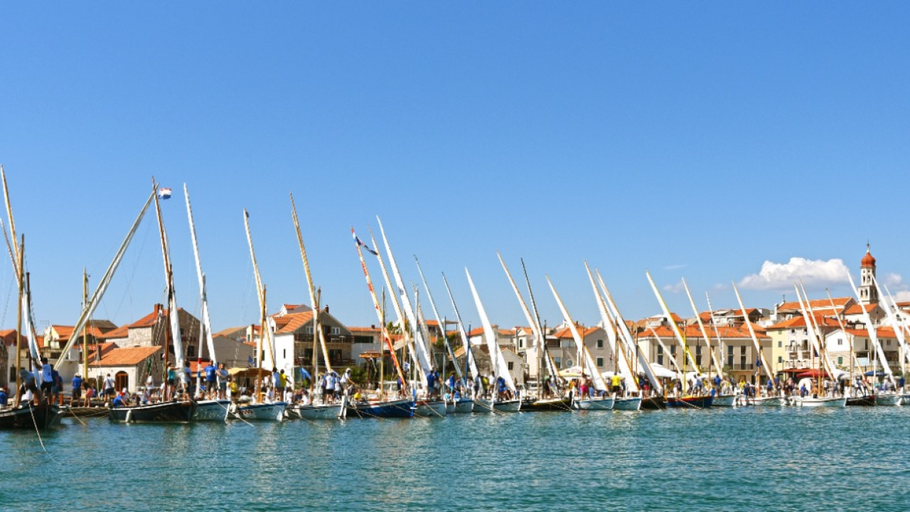 Regatu u Betini će obilježiti koncert legendarnog Tomislava Bralića i klape Intrade