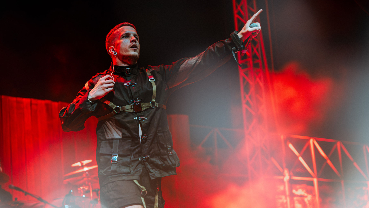 U Šibeniku se dogodio savršen spoj nespojivog koncertom za sve generacije: Vojko V, Baby Lasagna i Nipplepeople