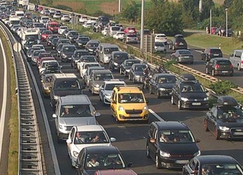 HAK upozorava na kolone i zastoje: Evo gdje su najveće gužve