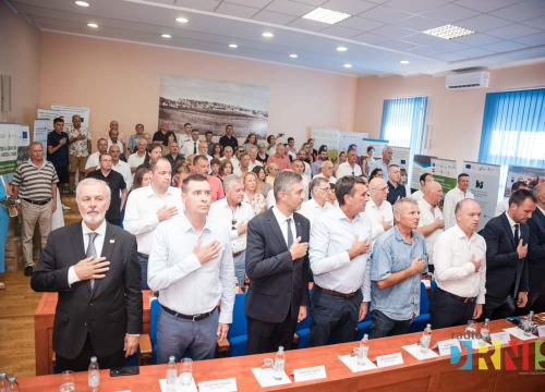 Fotografija 4 - Na svečanoj sjednici drniškog Gradskog vijeća uručene nagrade ovogodišnjim laureatima