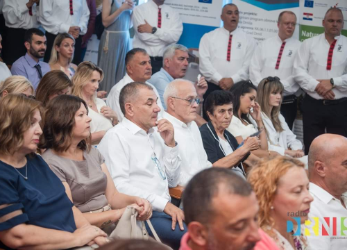 Fotografija 3 - Na svečanoj sjednici drniškog Gradskog vijeća uručene nagrade ovogodišnjim laureatima