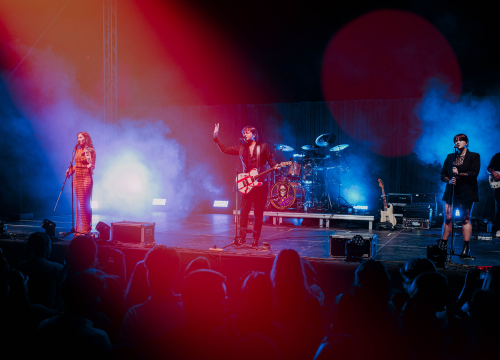 Fotografija 5 - Silente ‘pronašli način’ i raspjevali rasprodanu tvrđavu sv. Mihovila