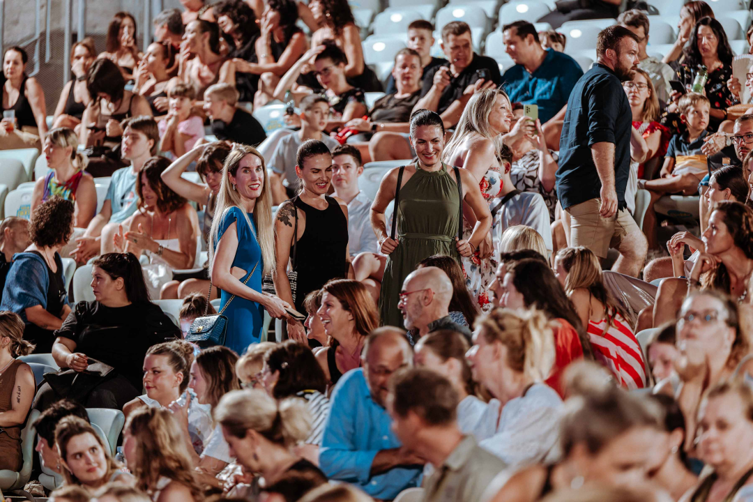 Silente ‘pronašli način’ i raspjevali rasprodanu tvrđavu sv. Mihovila