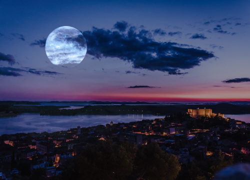 Ako se nebo raščisti, večeras ćemo vidjeti plavi supermjesec