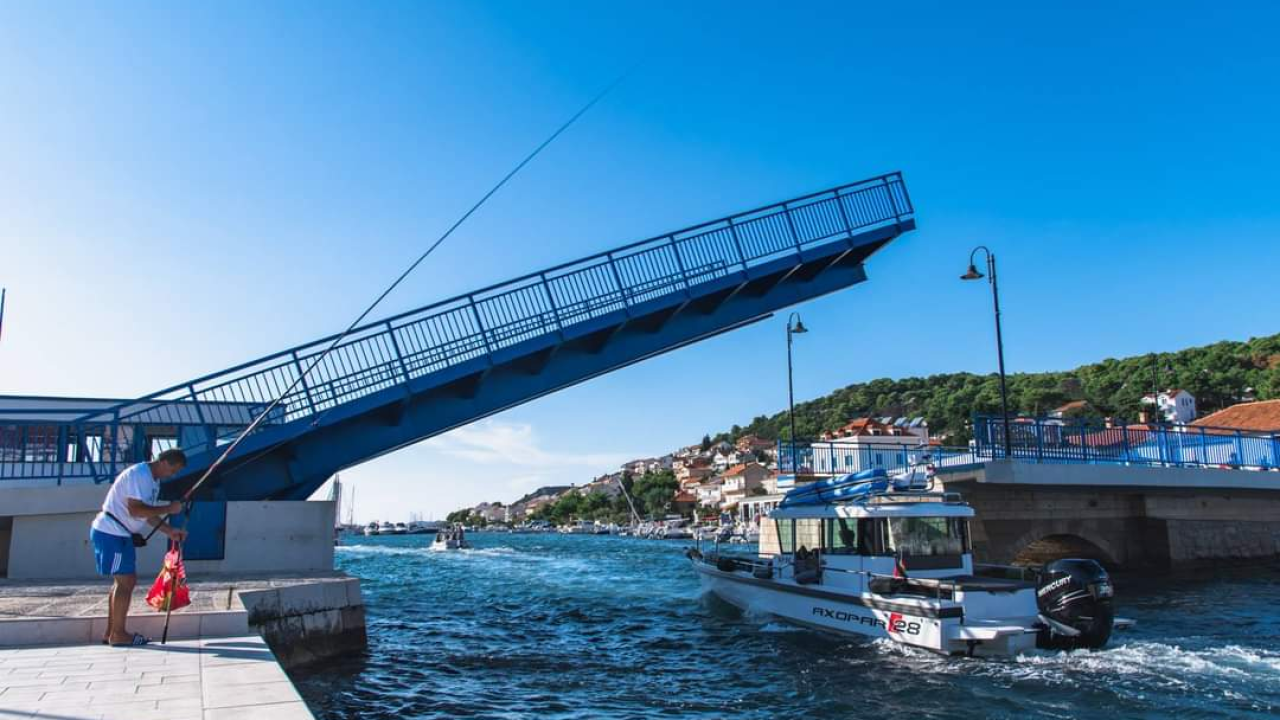 Svako ljeto ista priča: Čekaonice pune, a Murter nema turističku ambulantu