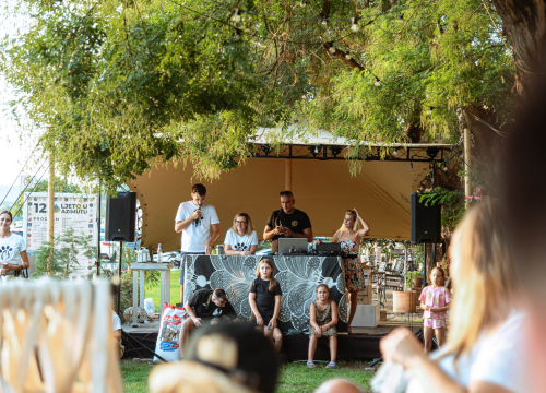 Fotografija 2 - Šibenske šape rođendan proslavile izložbom pasa, tombolom i kvizom
