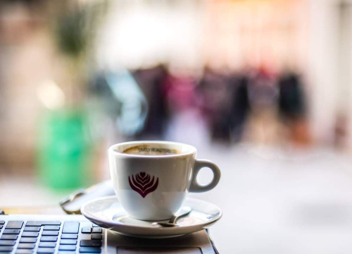 Psiholozi tvrde: 'Ovo je piće koje nikada ne biste smjeli piti prije odlaska u šoping'