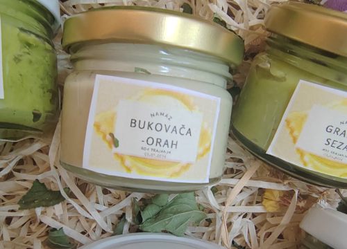 Kninski srednjoškolci u školskom vrtu uzgajaju povrće od kojeg prave namaze