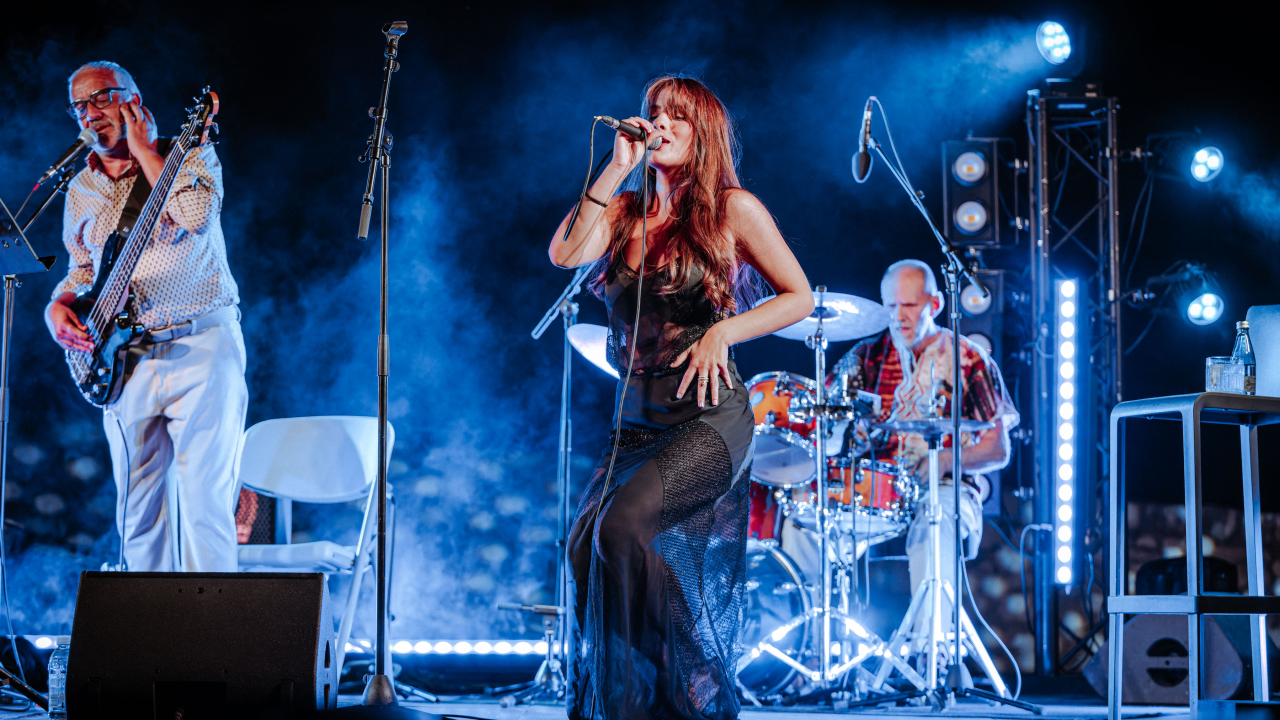 Black Coffee i Ana Uršula Najev na rasprodanom Baroneu: Spoj mladosti i iskustva