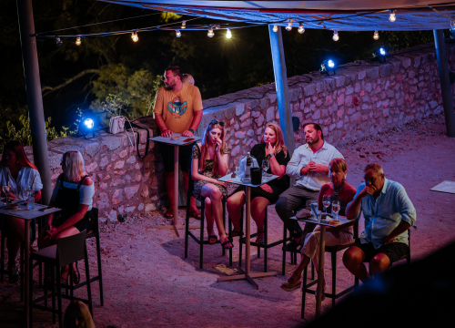 Fotografija 23 - Black Coffee i Ana Uršula Najev na rasprodanom Baroneu: Spoj mladosti i iskustva