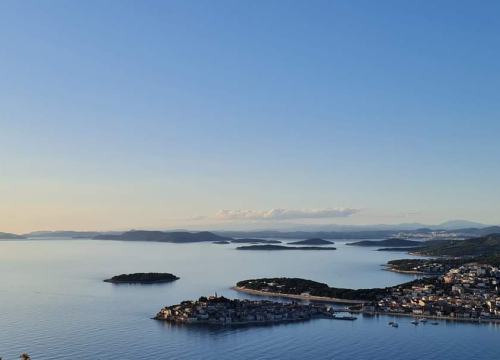 Fotografija 5 - Britanci se raspisali: Primošten proglašen najboljim skrivenim draguljem 2024.