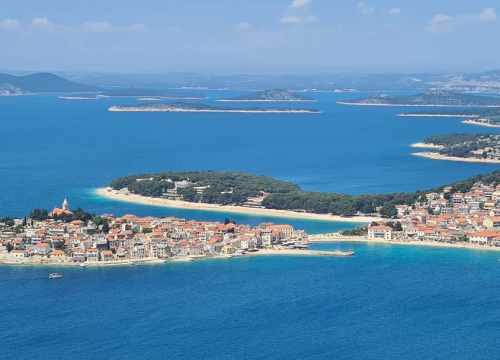 Fotografija 2 - Britanci se raspisali: Primošten proglašen najboljim skrivenim draguljem 2024.