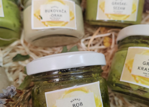 Fotografija 6 - Kninski srednjoškolci u školskom vrtu uzgajaju povrće od kojeg prave namaze