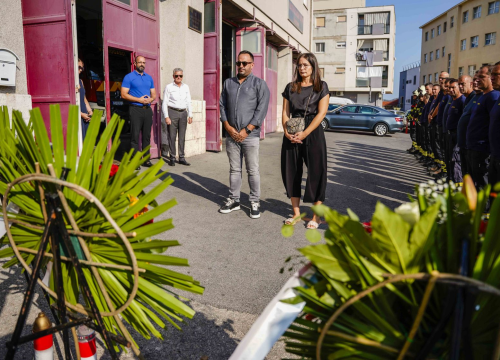 Fotografija 5 - U Šibeniku položeni vijenci za poginule vatrogasce, a u 15.25 sati u svim postrojbama bit će upaljene sirene